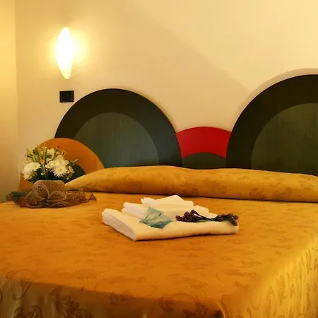 Otel Excelsior 3*