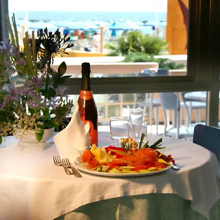 Otel Excelsior 3*